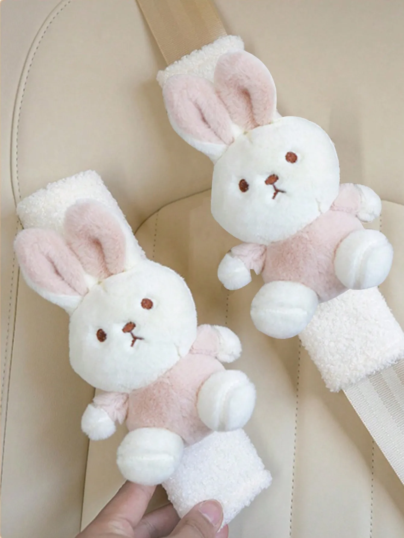 1PCCartoon car seat belt shoulder guard cute lamb fleece car shoulder guard four seasons general vehicle shoulder guard